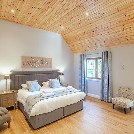 Osprey Lodge 1 With Hot Tub Нютън Стюарт Екстериор снимка