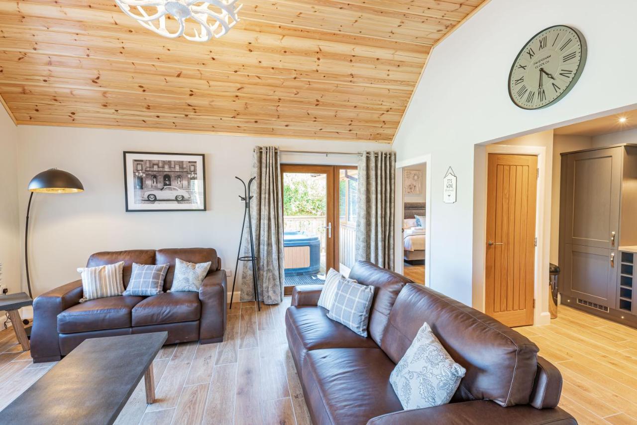Osprey Lodge 1 With Hot Tub Нютън Стюарт Екстериор снимка